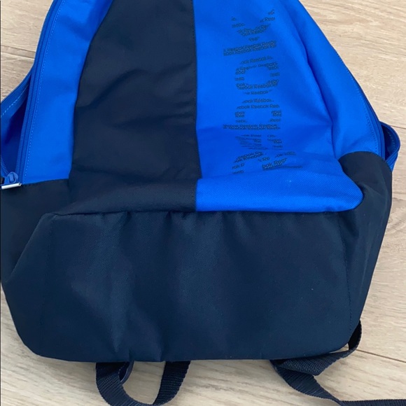 NWOT!! Reebok Backpack! 💙🖤 - Picture 4 of 5